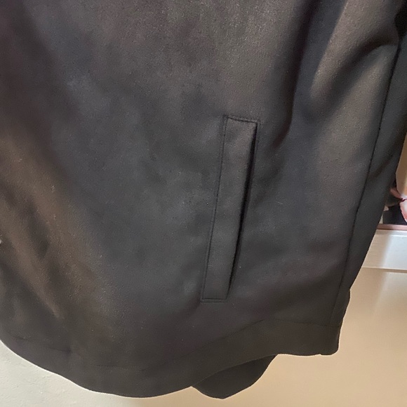 Black Shacket - Picture 4 of 4